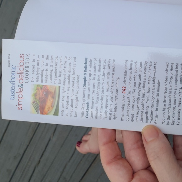 Taste of Home Simple & Delicious Cookbook 10 20 30 minute meals color pages EUC! - Picture 4 of 8